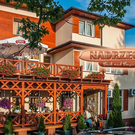 Dom Wczasowy Nadrzecze Bed and Breakfast Brok Buitenkant foto