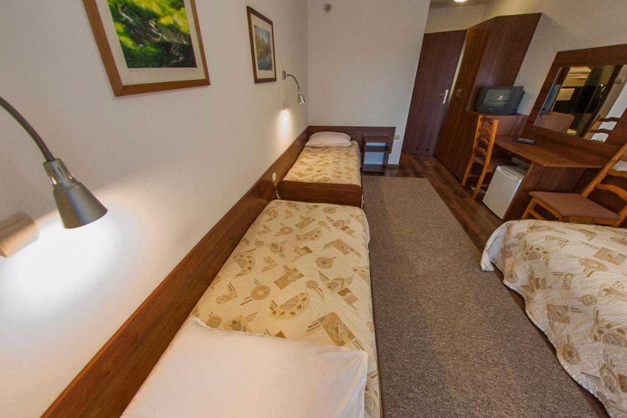Dom Wczasowy Nadrzecze Bed and Breakfast Brok Kamer foto