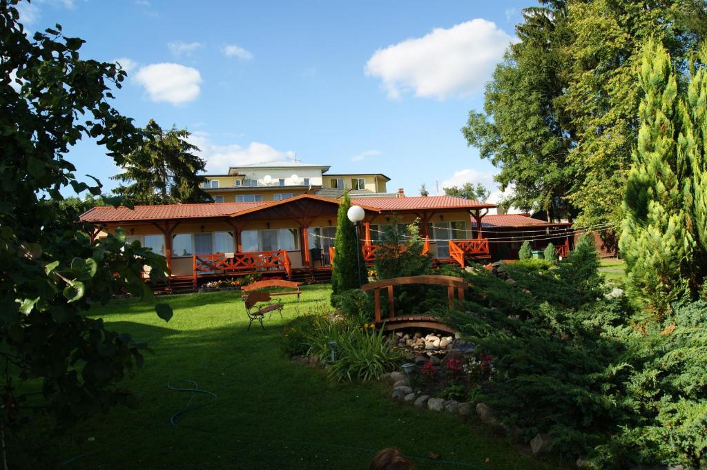 Dom Wczasowy Nadrzecze Bed and Breakfast Brok Buitenkant foto