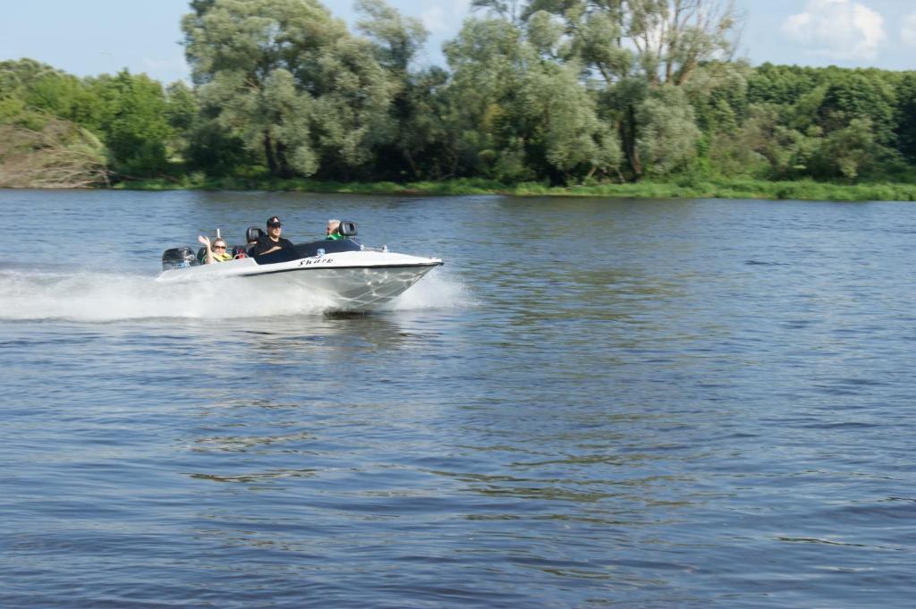 Dom Wczasowy Nadrzecze Bed and Breakfast Brok Buitenkant foto