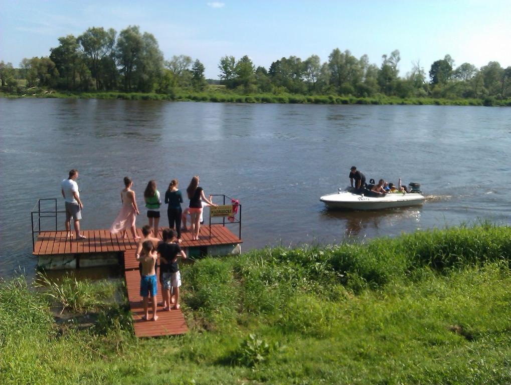 Dom Wczasowy Nadrzecze Bed and Breakfast Brok Buitenkant foto